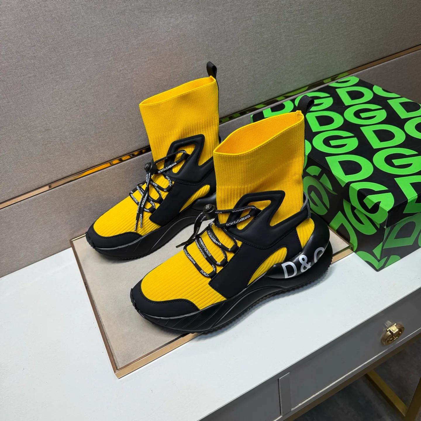 ⬛️Men's men's shoes💰p420【DG～】couple casual shoes 2025z cabinet sales simultaneously 🔶Size: 36-44 #️⃣ 🔷2 colors🔜The upper is made of multi-material splicing➕Mesh lining, comfortable and breathable, sole: original comfortable and wear-resistant outsole, ⚠️real thing📱photographed🎬real thing is better📢📢📢